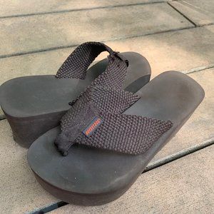 Rocket Dog Crush Webbing Wedge Sandal Size 6